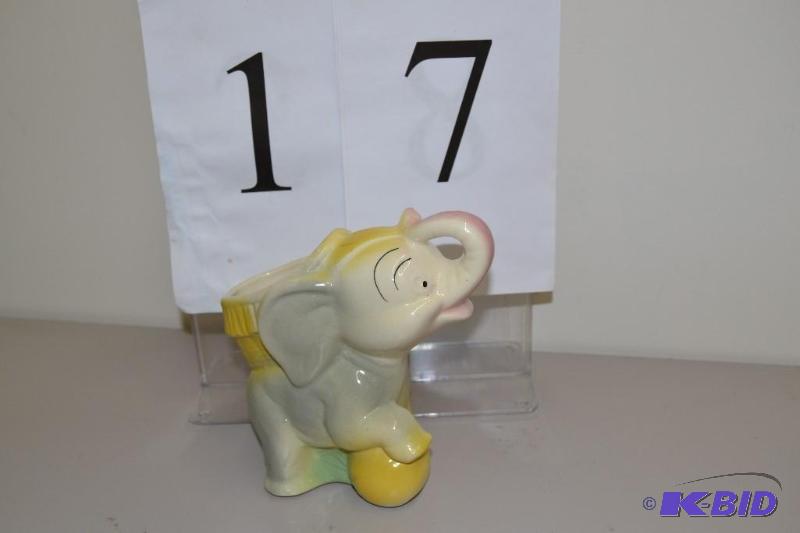 lot 17 image: Royal Copley - elephant