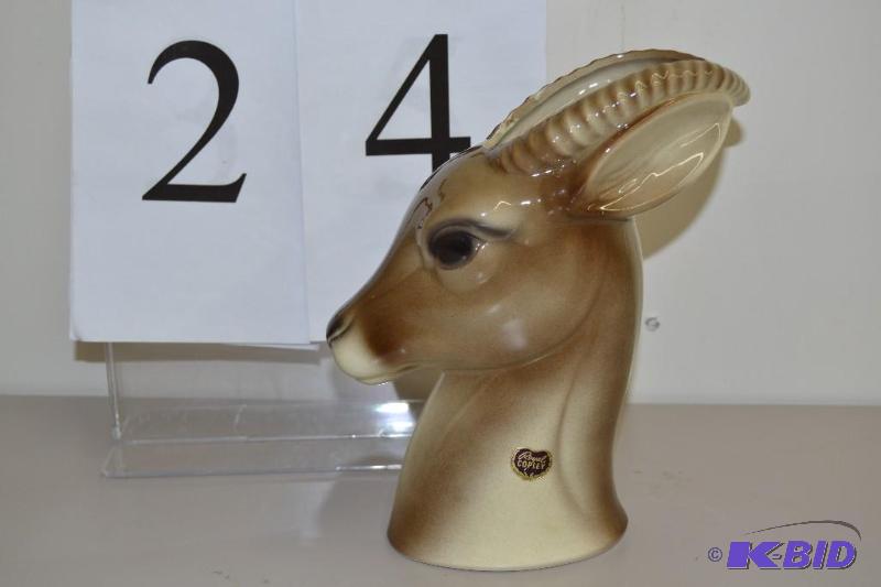 lot 24 image: Royal Copley - Gazelle