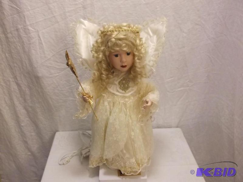 lot 12 image: Beautiful Gabrielle porcelain animated doll s...
