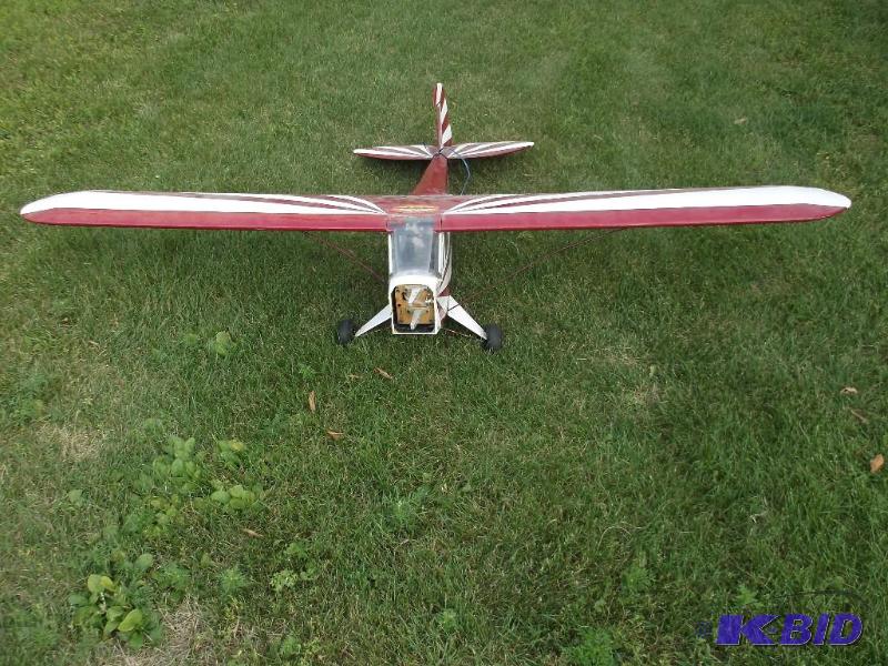 lot 60 image: Remote controlled airplane 76" wingspan ...