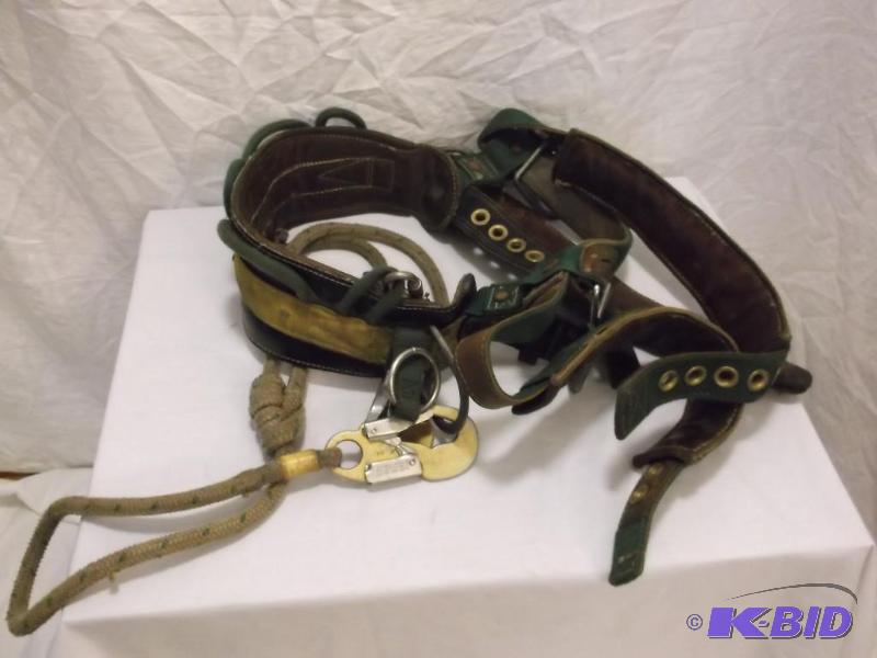 lot 65 image: MFC. Weaver climbing belt appears in good usa...