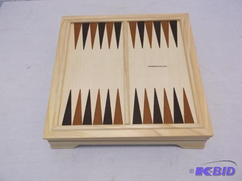 lot 74 image: Very nice solid wood game box Backgammon,Crib...