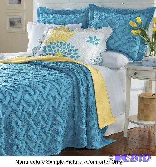 lot 164 image: Aqua Blue Chenille Bedspread - Queen -&nbspS...