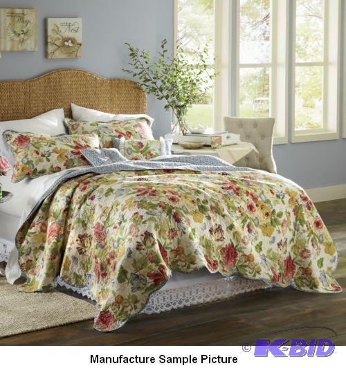 lot 198 image: King Quilt Set - 108 x 92 -&nbspOversized fo...