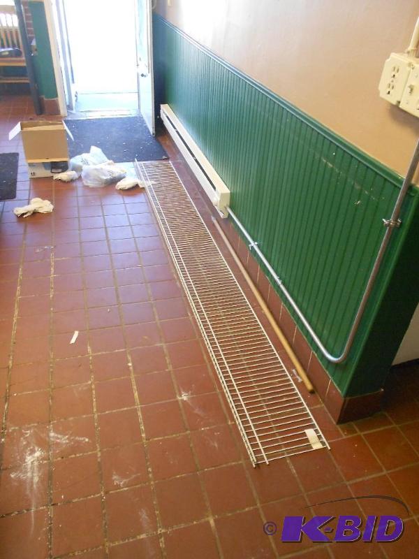 12 Long Wire Shelf and Broom Stick