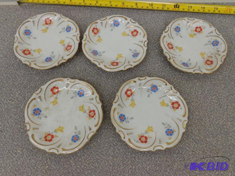 Set of 5 Floral Pattern Saucers 4 14&quot D...