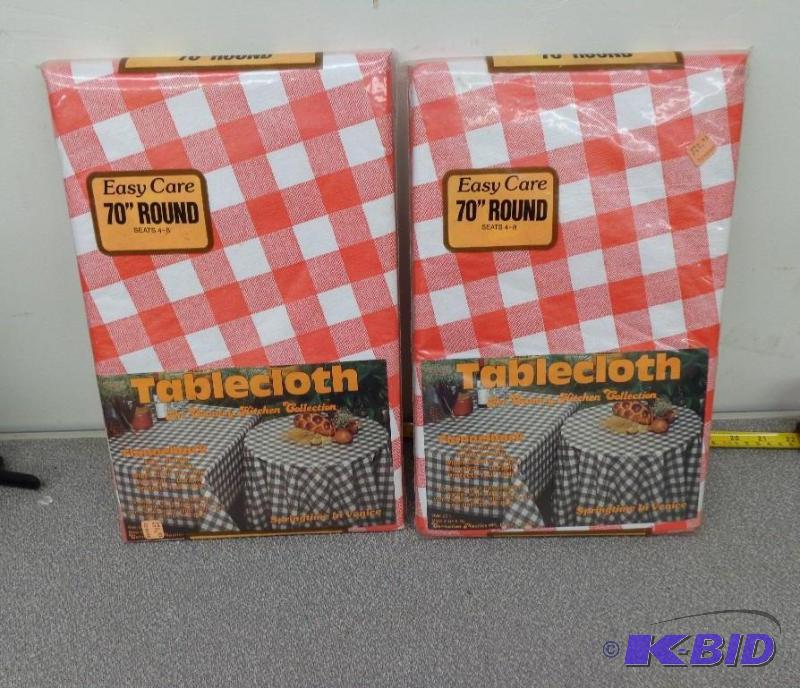 Old Table Cloths New in Package 70&quot Roun...