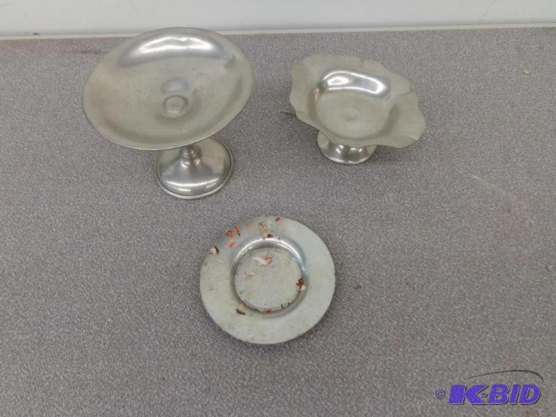 Pewter Stands 1 6 34&quot x 5 12&quot x 2...