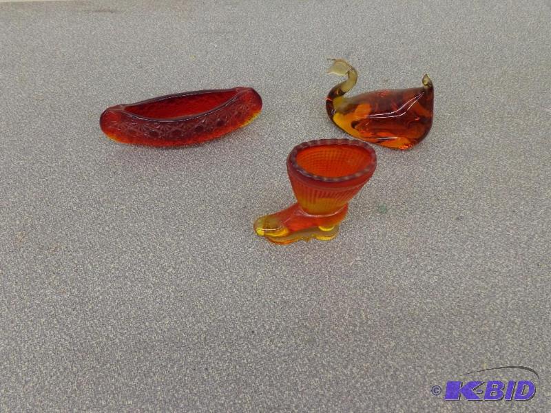 Various Design Paper Weights Solid Glass Swan...