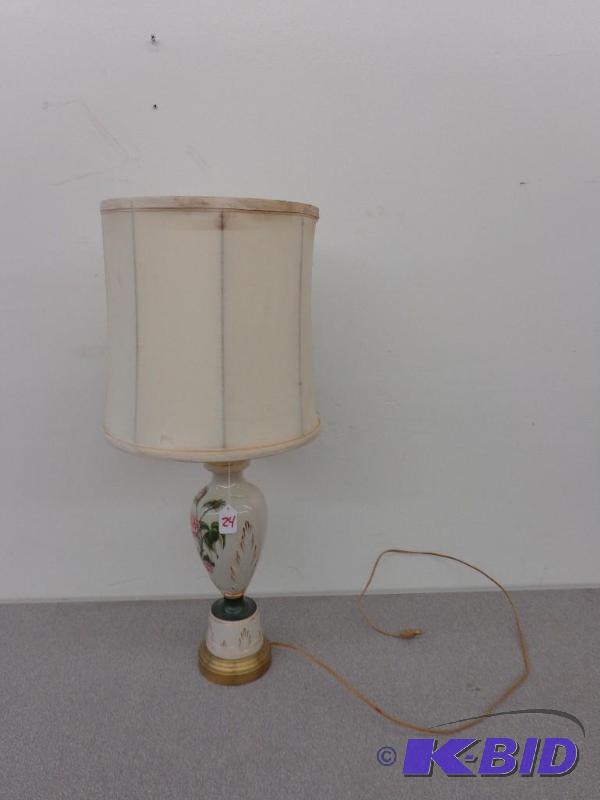 Floral Lamp with Lamp Shade 30&quot Tall Alc...