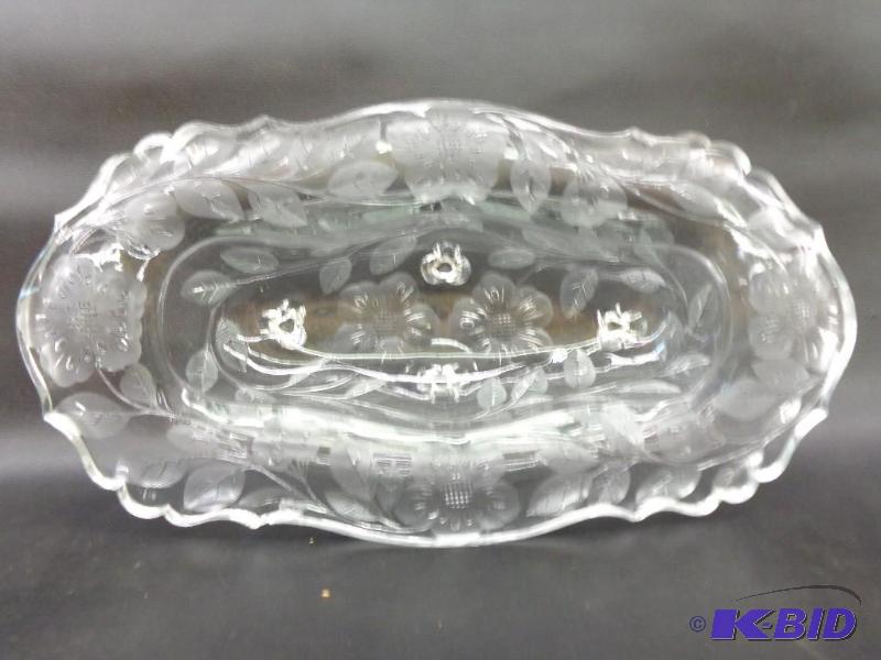 Floral Engraved Pattern Glass Serving Dish 12...