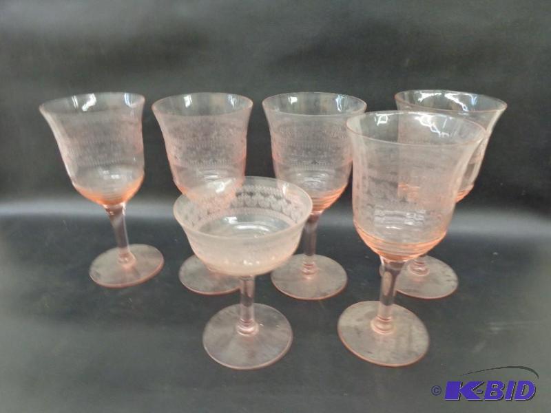 Set of 5 Wine Glasses and 1 Champagne Glass L...