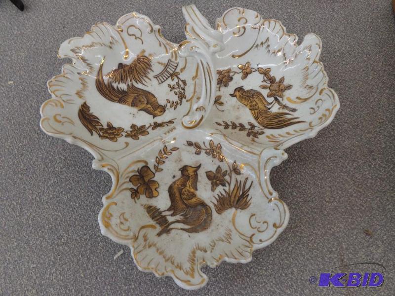 3 Spot Serving Tray With Top Mounted Handle L...
