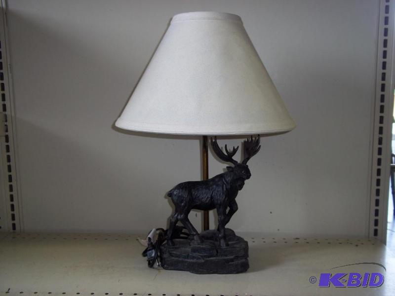 lot 101 image: Moose lamp...