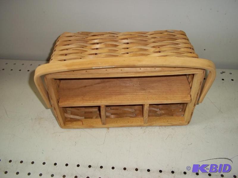 lot 107 image: Wood Silverware Tote...
