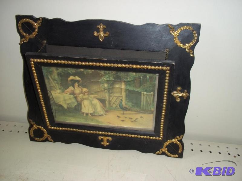 lot 114 image: Antique Magazine Rack...