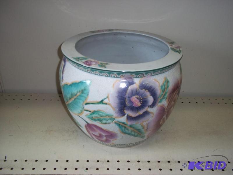 lot 115 image: Porcelain Flower Pot...