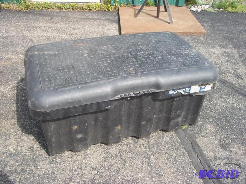 lot 12 image: Smart Bin Poly Tote...