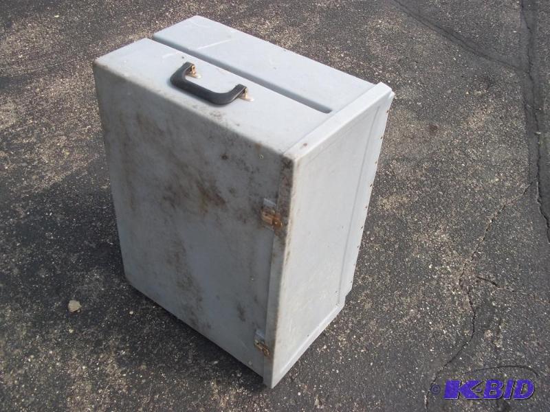 lot 14 image: Poly Storage Container...