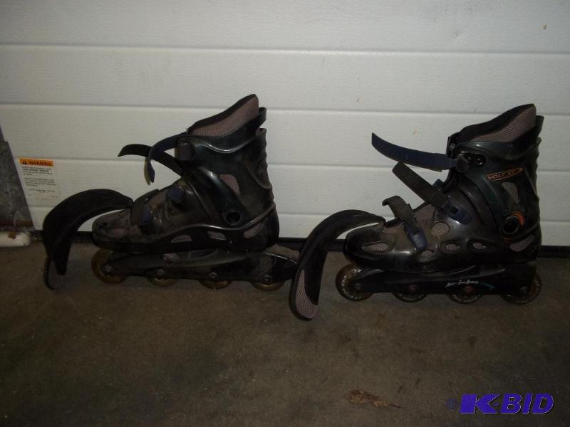 lot 161 image: Roller Blades...