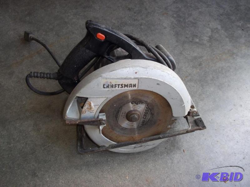 lot 46 image: Craftsman Circular Saw...