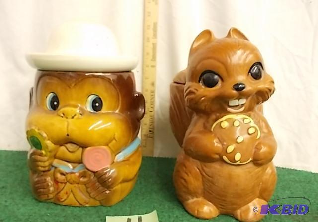 Squirrel Cookie Jar (Marked Twin Winston-San ...