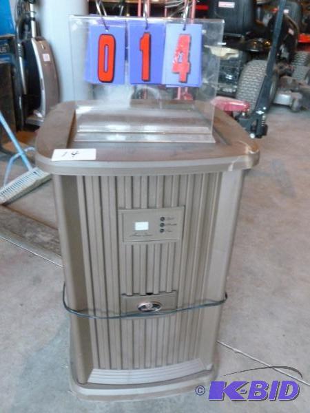 Home dicor humidifier. Top cover has a crack ...