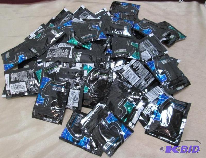 Qty 60 New Focus Wrigleys 5 gum size 15 piec...