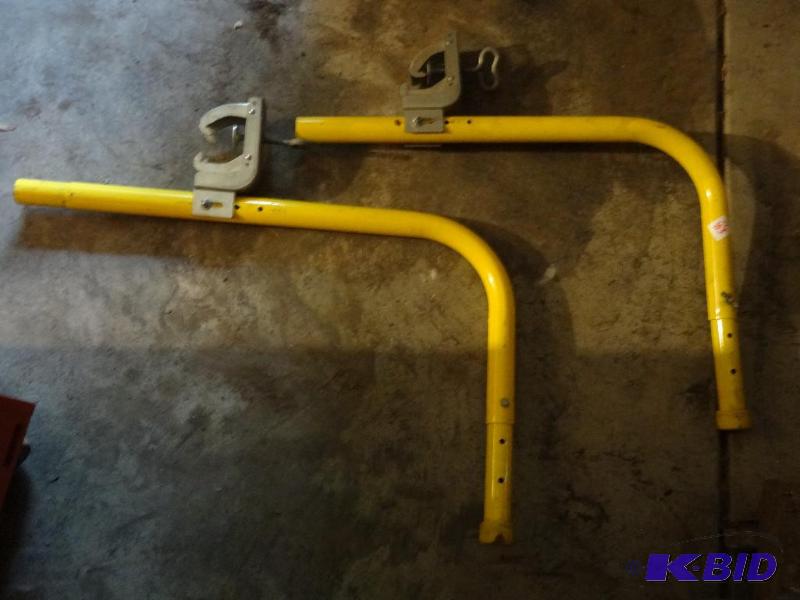 lot 103 image: Ladder Stabilizers...