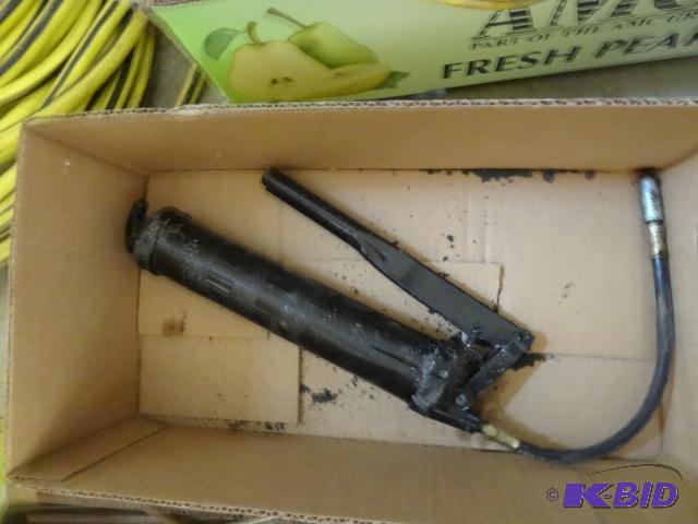 lot 138 image: Grease gun...
