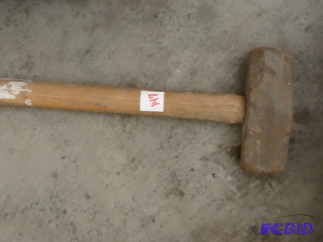 lot 147 image: Sledge hammer...