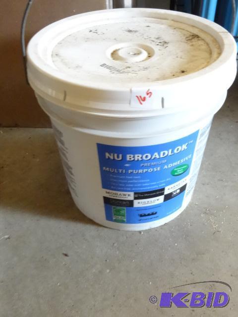 lot 165 image: NU bradlock multi purpose adhesive. 4 Gal...