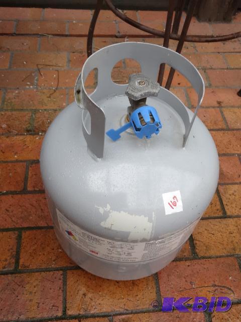 lot 167 image: New style propane tank. 20 LB. Full...