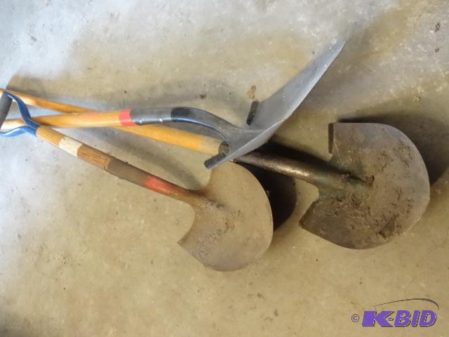 lot 173 image: 3 shovels...