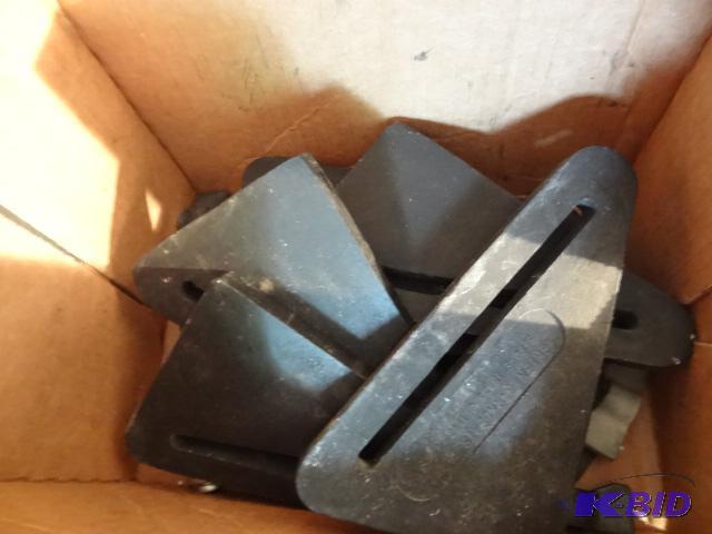 lot 187 image: Glass transport blocks. Chain hooks....