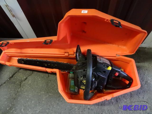 lot 21 image: Mac cat 38 cc chain saw. 2 cycle. 18" ba...