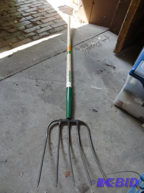 lot 231 image: Hay fork...