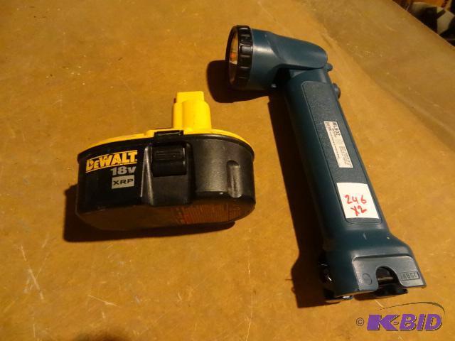 lot 246 image: Makita 9.6 volt flash light. No charger. Dewa...