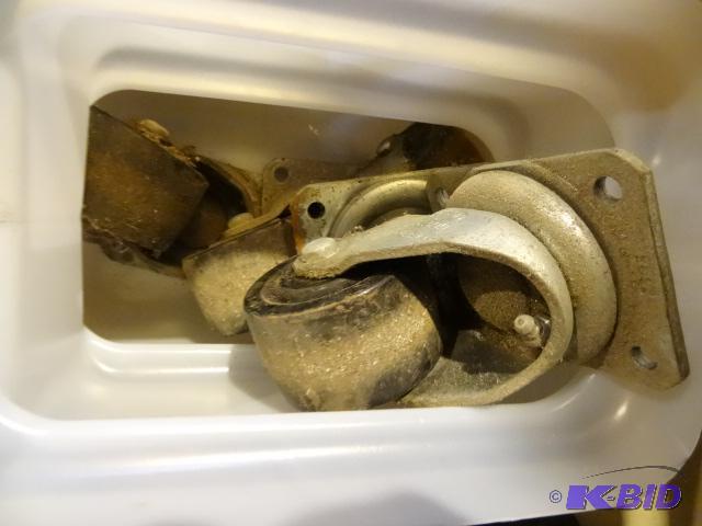 lot 300 image: 4 Swivel Casters. 3"...