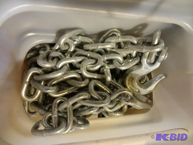 lot 320 image: Bucket of Misc. Chain...