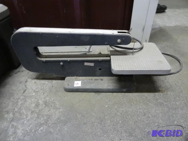 lot 78 image: Wards power craft scroll saw...
