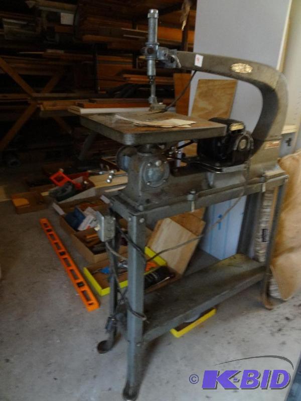lot 9 image: Delta Milwaukee Scroll Saw serial #AV6734 110...