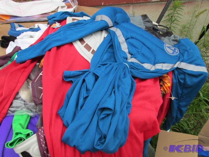 lot of 10 kids halloween costumes boys and gi...