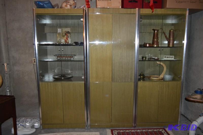 lot 3 image: Absolutely Awesome Modern Lighted Curio Cabin...