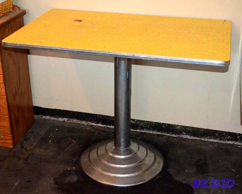 lot 32 image: Retro Yellow table appears to be a diner styl...
