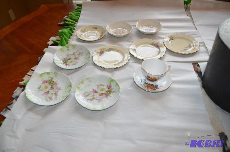 lot 36 image: Antique group of china tea cup and saucers an...