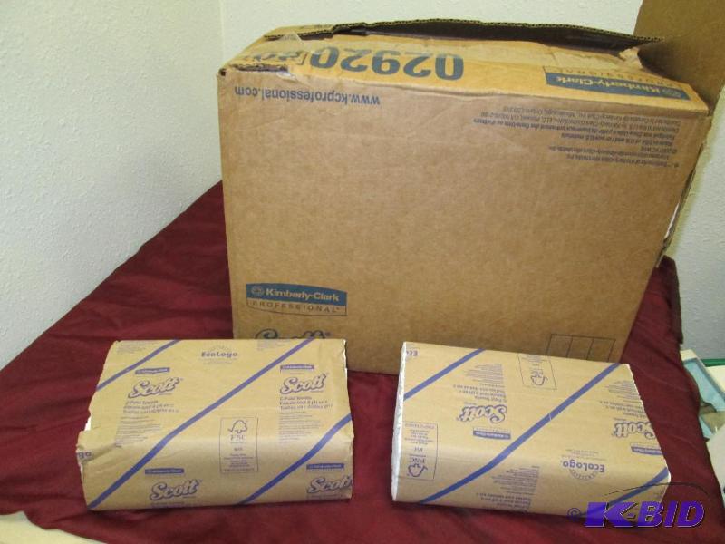 lot 124 image: Qty 12 C-Fold towels (total towel is 2400)...