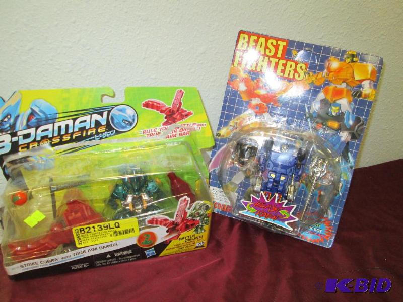 lot 141 image: B-Daman Crossfire and Beast fighters...