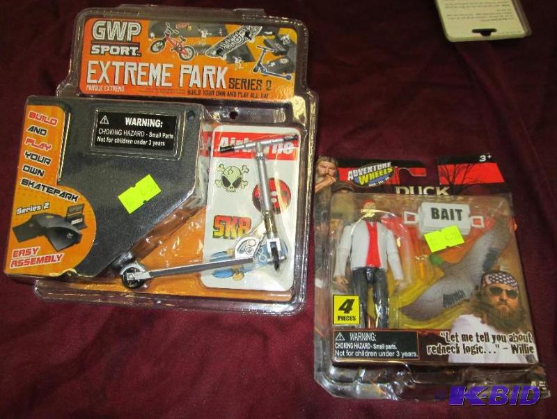lot 147 image: Duck Dynasty Action figure and GWP sport Extr...