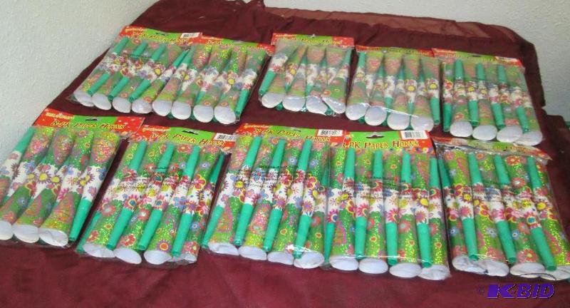 lot 193 image: Qty 10 8-pk paper horns...